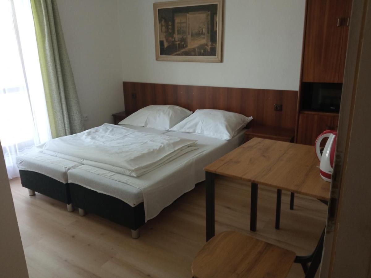 Apartmany Sedmikraska Tehovec Ngoại thất bức ảnh