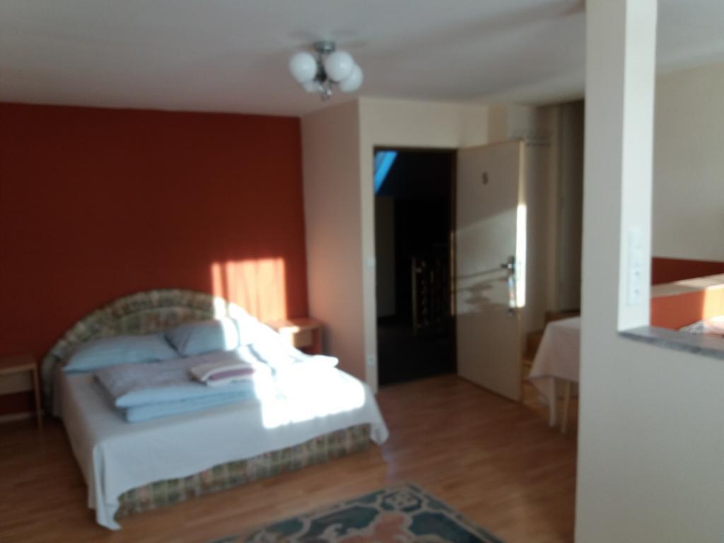 Apartmany Sedmikraska Tehovec Ngoại thất bức ảnh