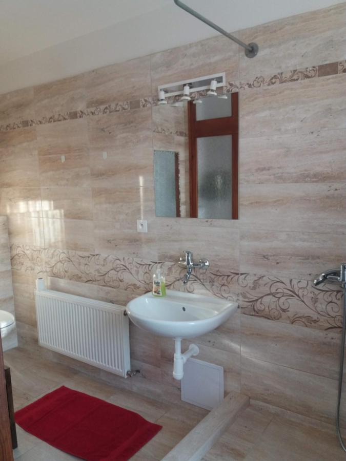 Apartmany Sedmikraska Tehovec Ngoại thất bức ảnh